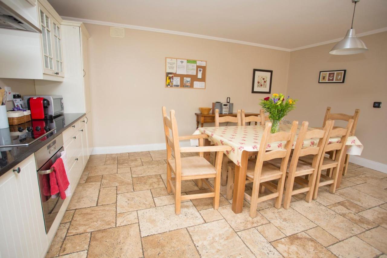 Decoy Country Cottages Navan Exterior foto